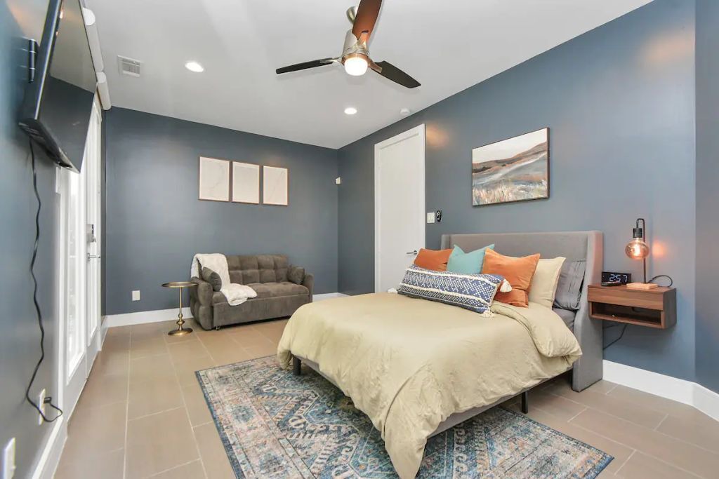 Photo of Bedroom in Midtown