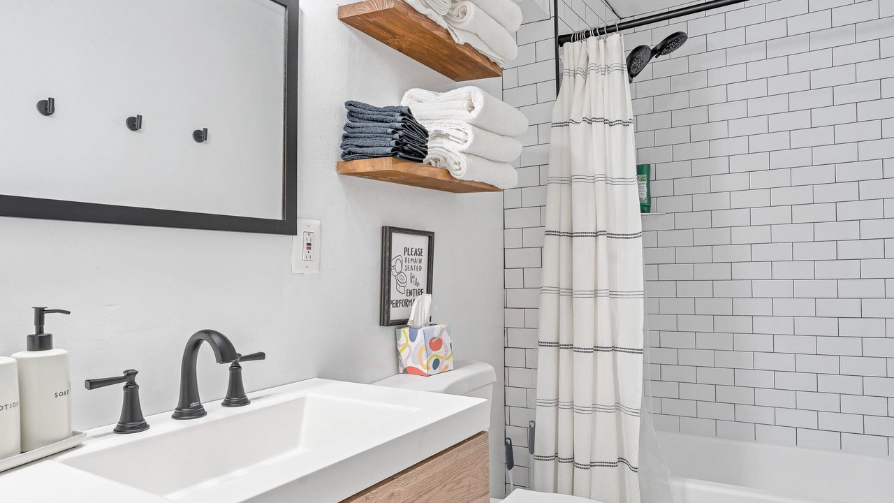 Photo of Bathroom in Southwest Garden
