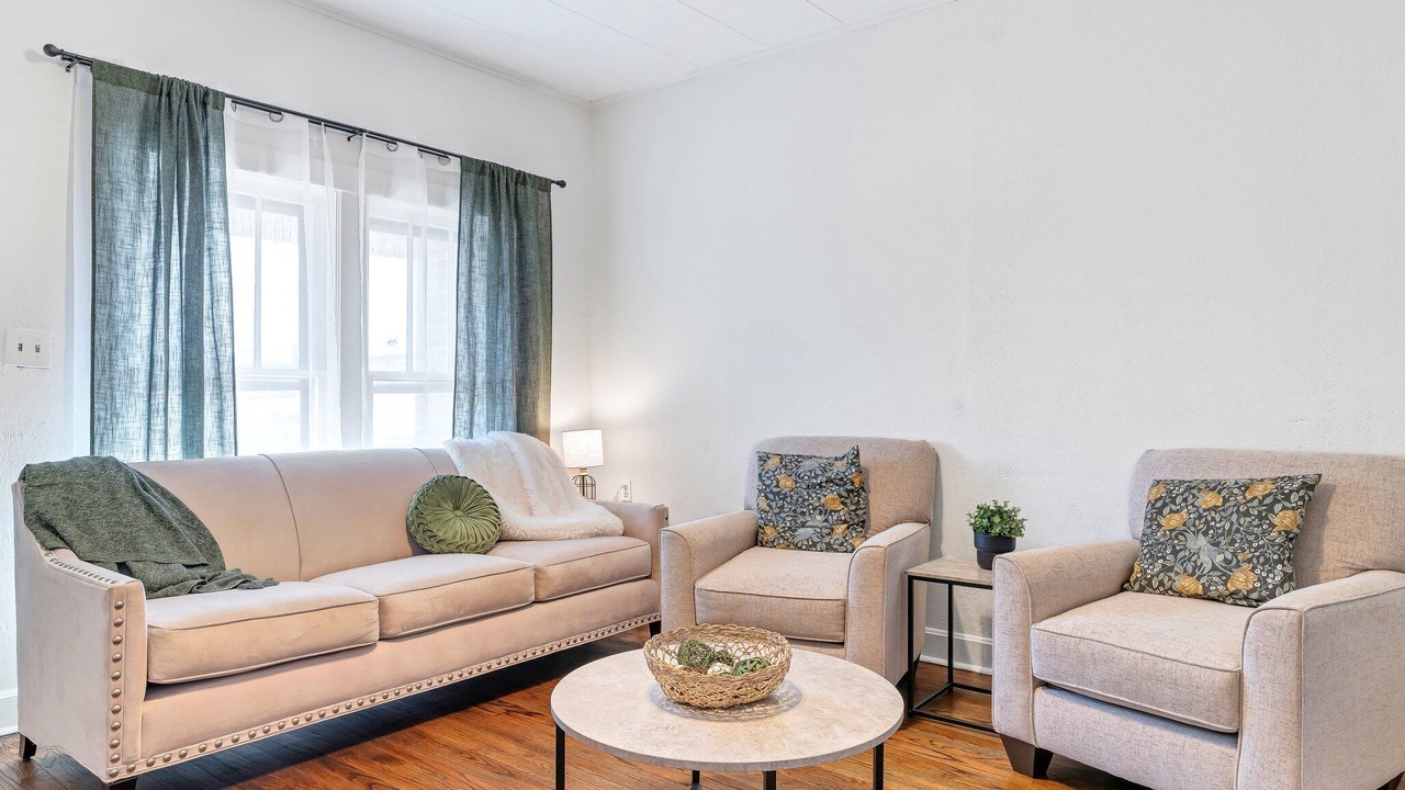 Photo of Livingroom in Southwest Garden