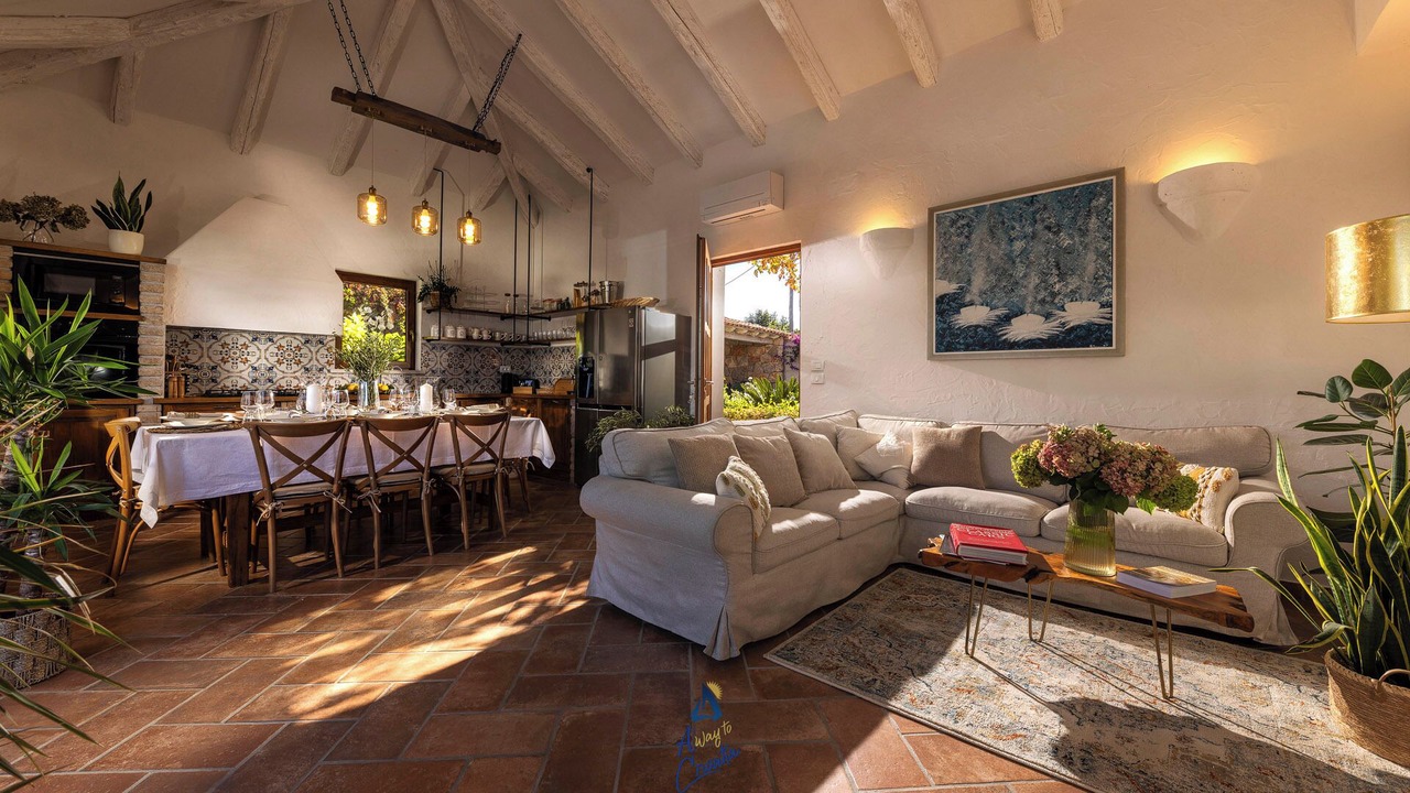 Photo of Livingroom in Molunat