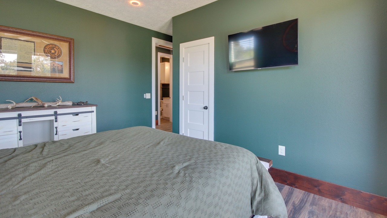 Photo of Bedroom in Oakland