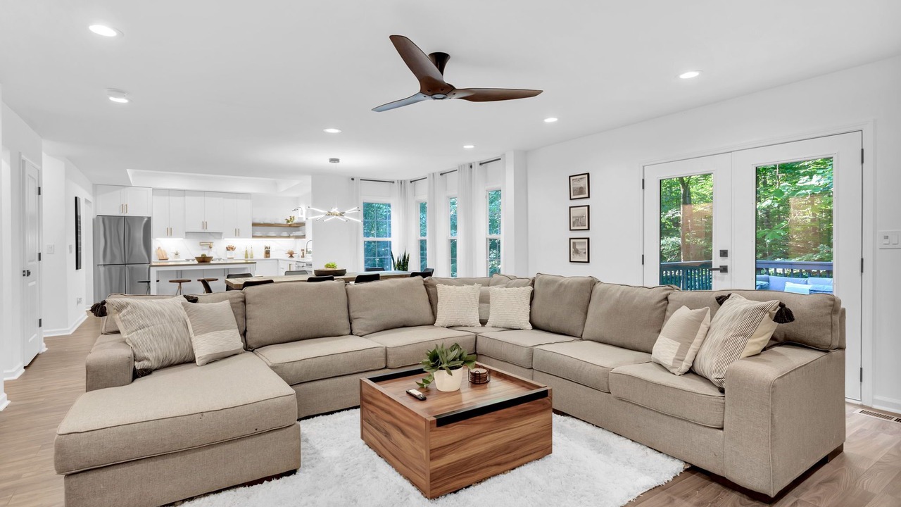 Photo of Livingroom in Dunwoody
