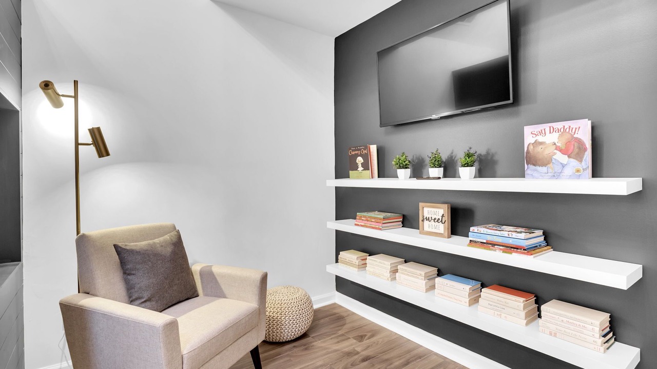 Photo of Livingroom in Dunwoody