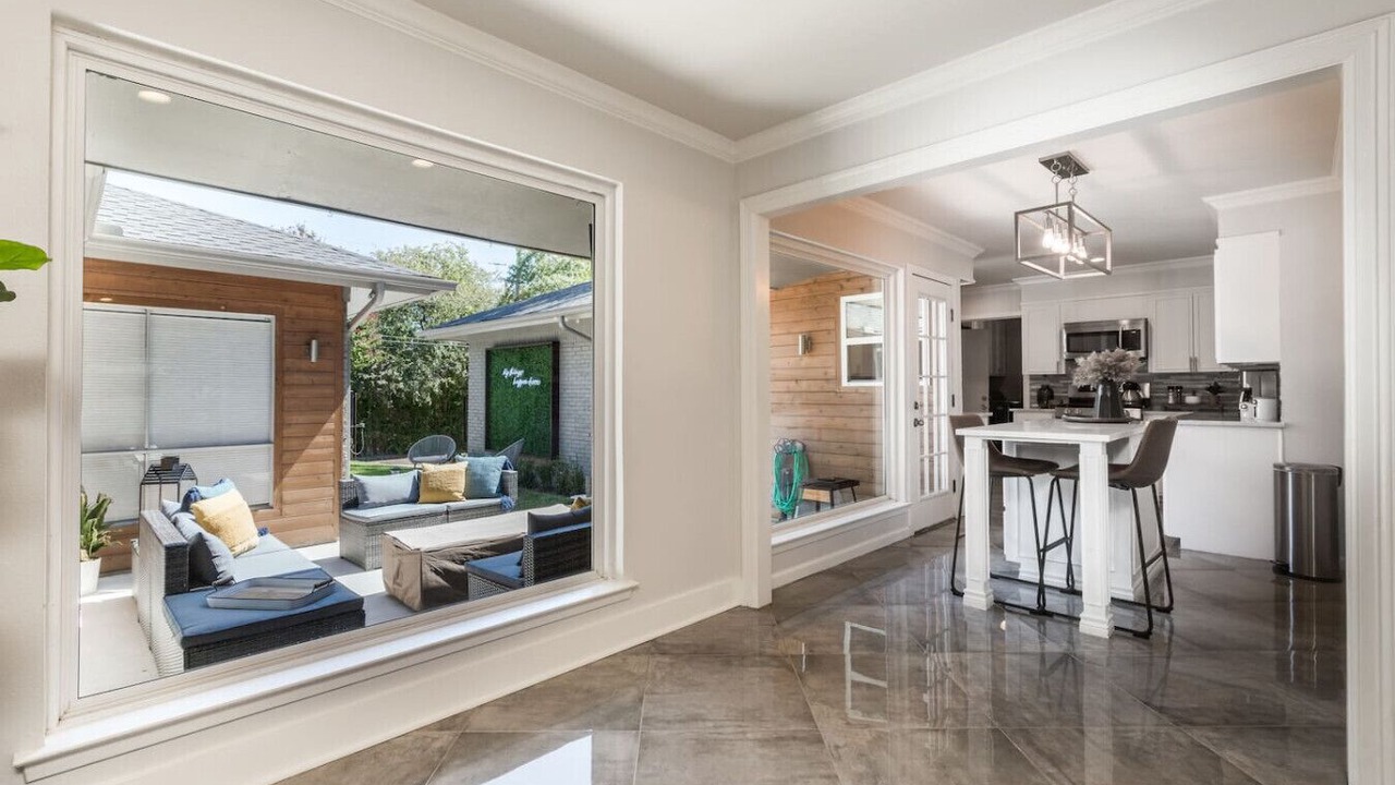 Photo of Livingroom in Lake Highlands