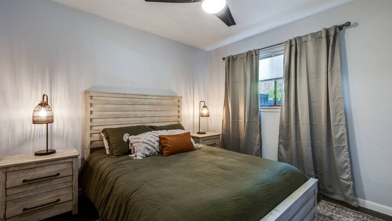 Photo of Bedroom in Lake Highlands