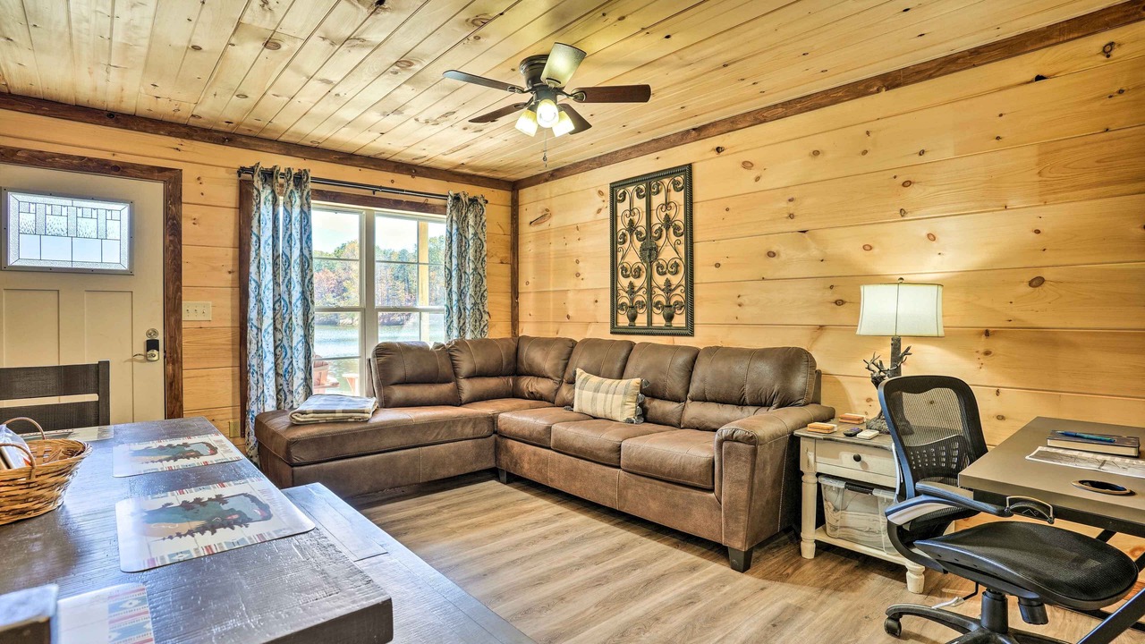 Photo of Livingroom in Trenton