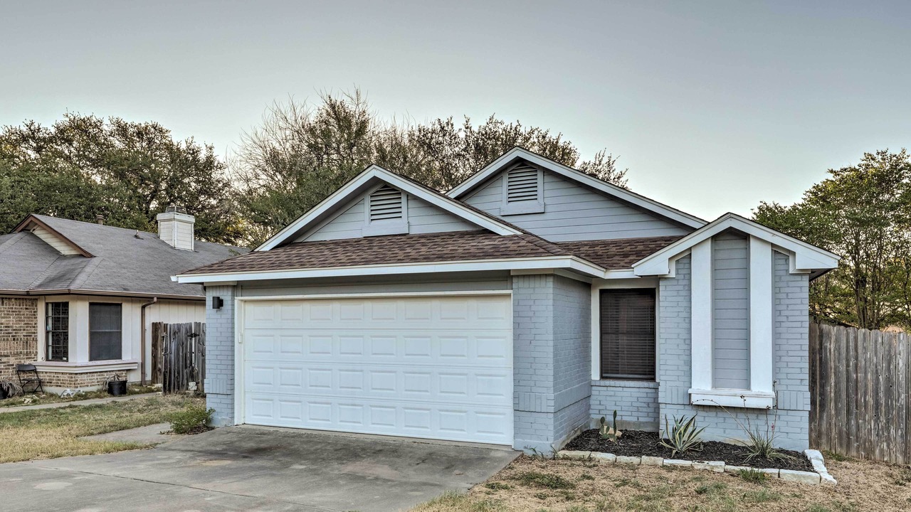 Photo of Outdoor in Buckingham Estates