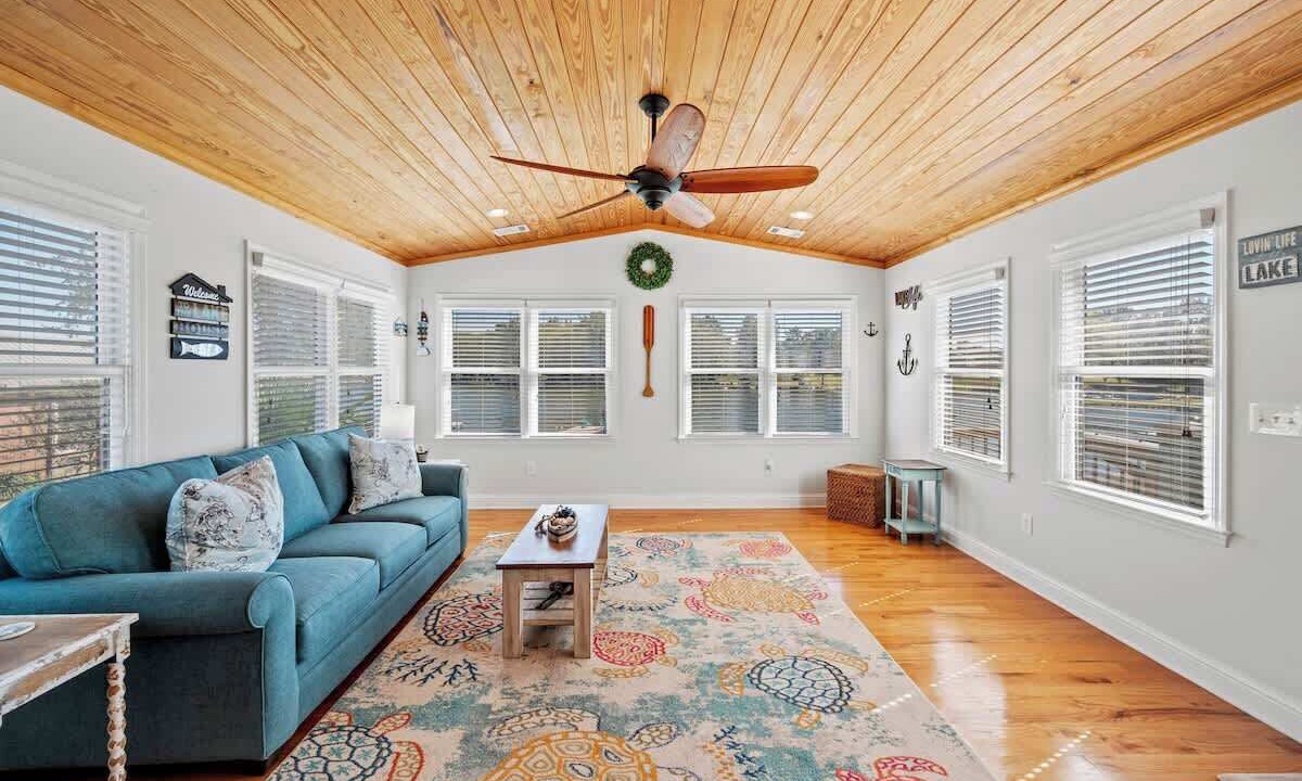 Photo of Livingroom in Eatonton