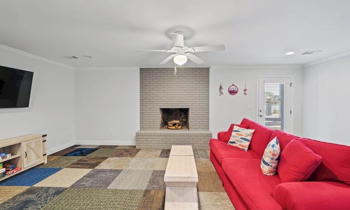 Photo of Livingroom in Eatonton