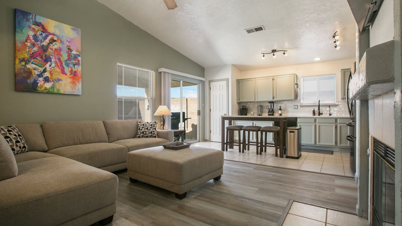 Photo of Livingroom in Taylor Ranch