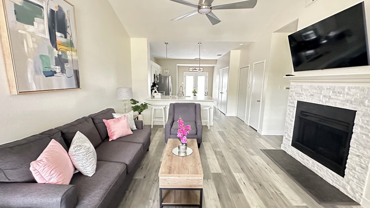 Photo of Livingroom in Euless