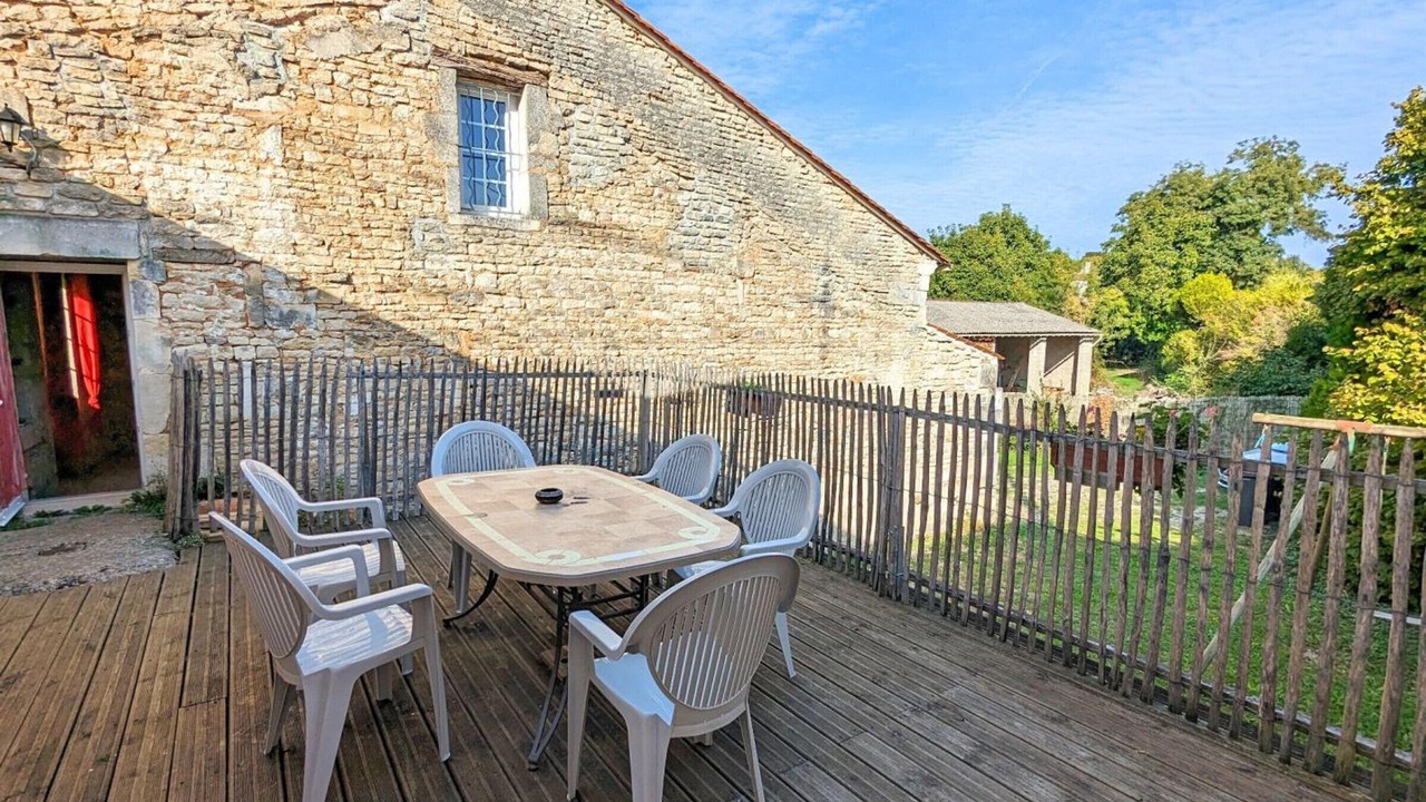 Photo of Outdoor in Asnieres-sur-Nouere