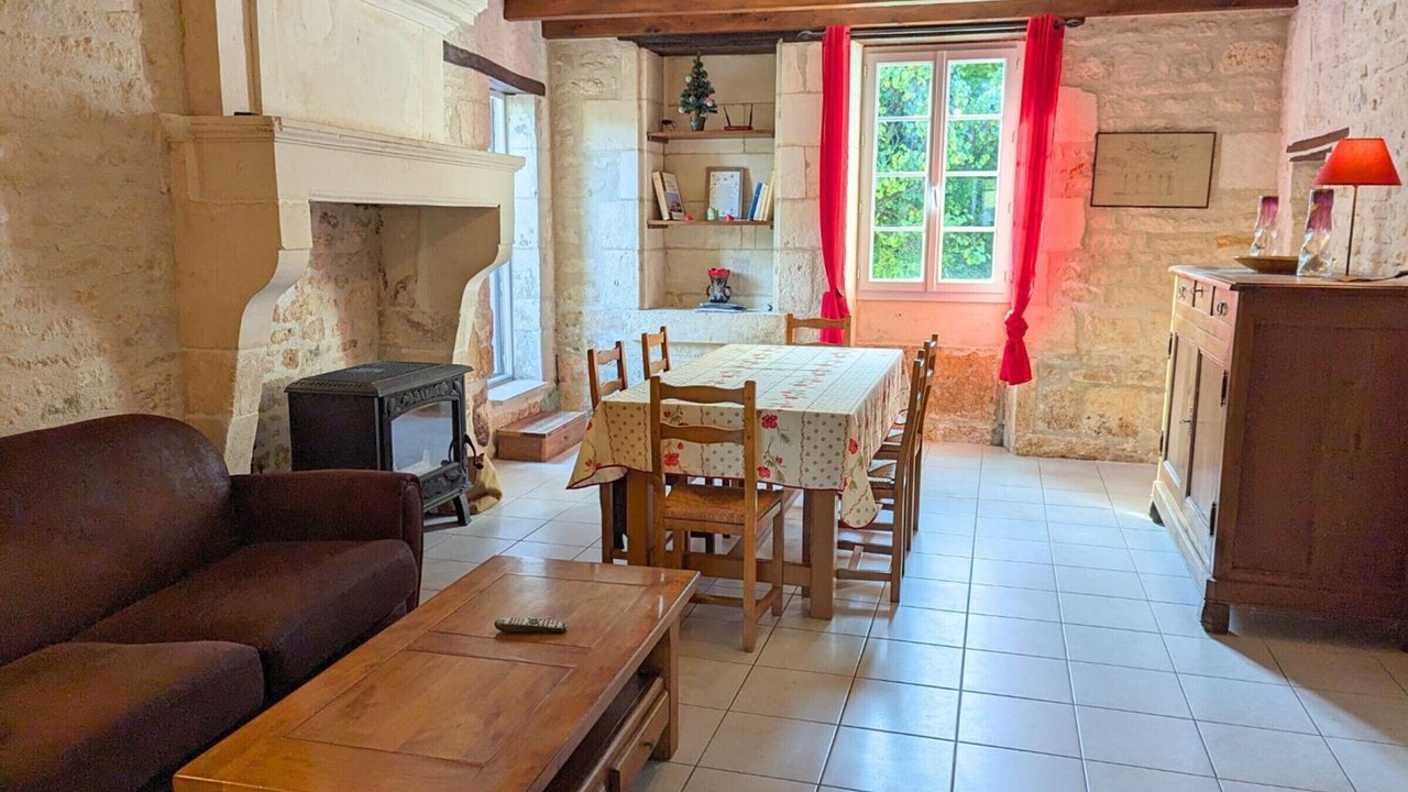 Photo of Livingroom in Asnieres-sur-Nouere