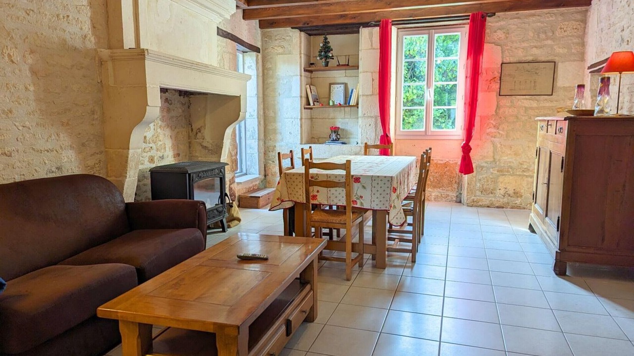 Photo of Livingroom in Asnieres-sur-Nouere