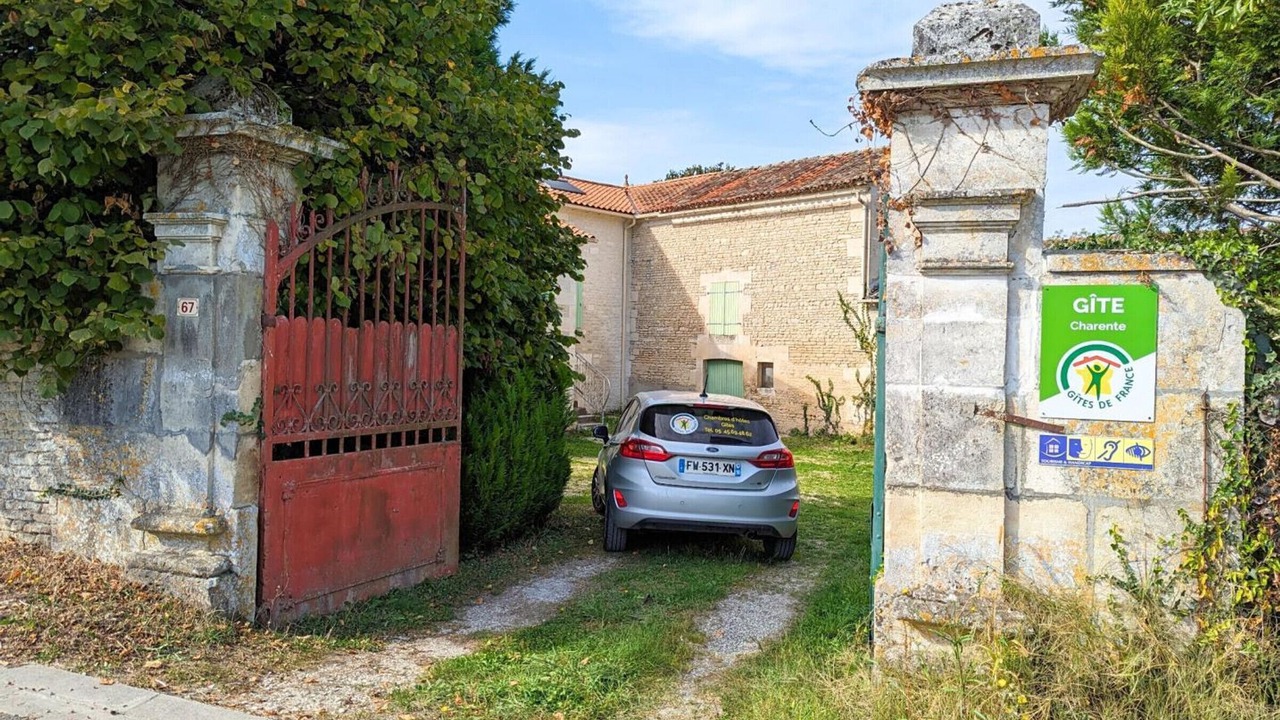 Photo of Outdoor in Asnieres-sur-Nouere