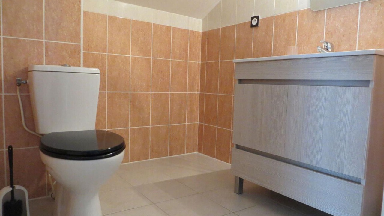 Photo of Bathroom in Asnieres-sur-Nouere