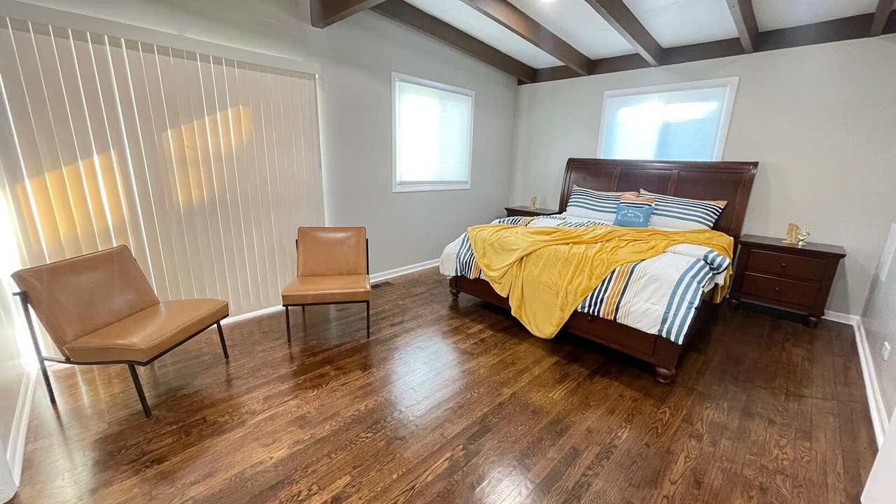 Photo of Bedroom in Villa Park