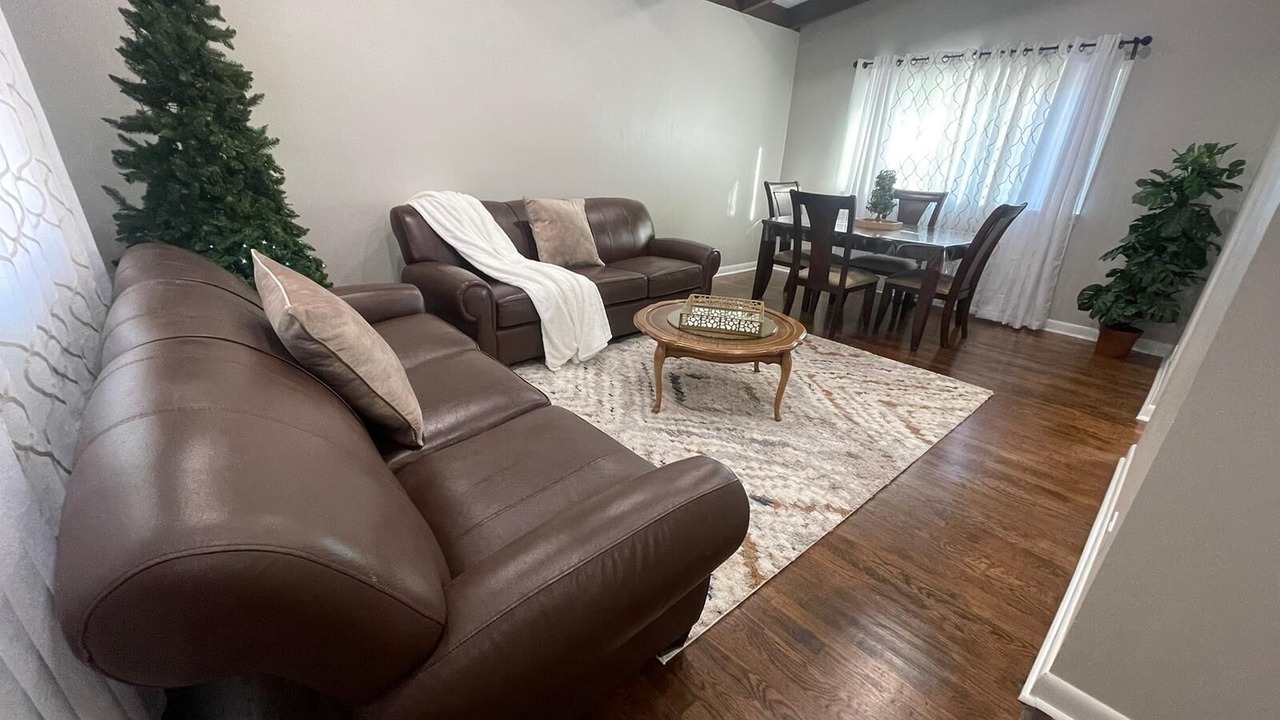 Photo of Livingroom in Villa Park