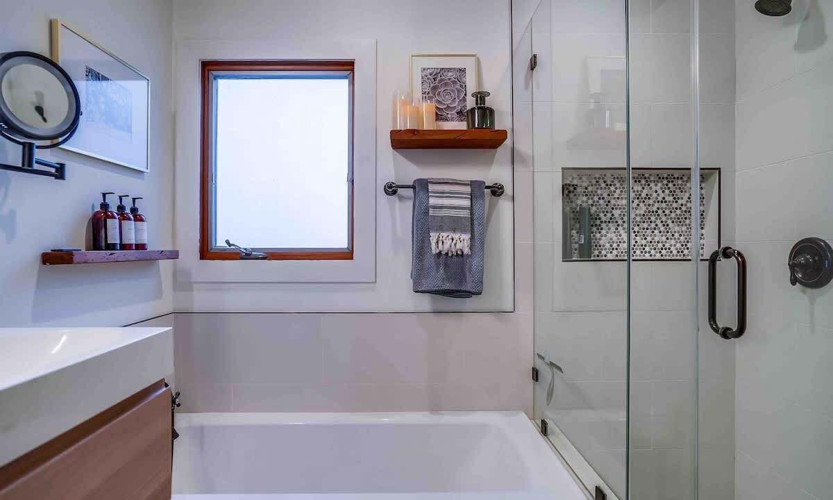 Photo of Bathroom in Laurel Canyon