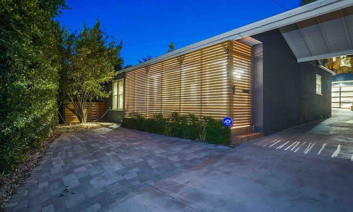 Photo of Outdoor in Laurel Canyon