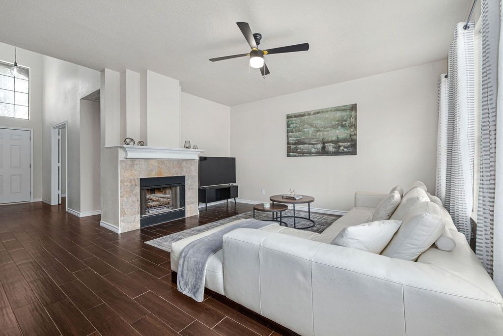 Photo of Livingroom in McKinney