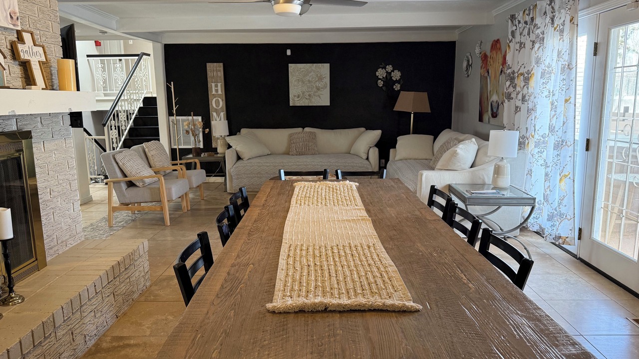 Photo of Livingroom in Roswell