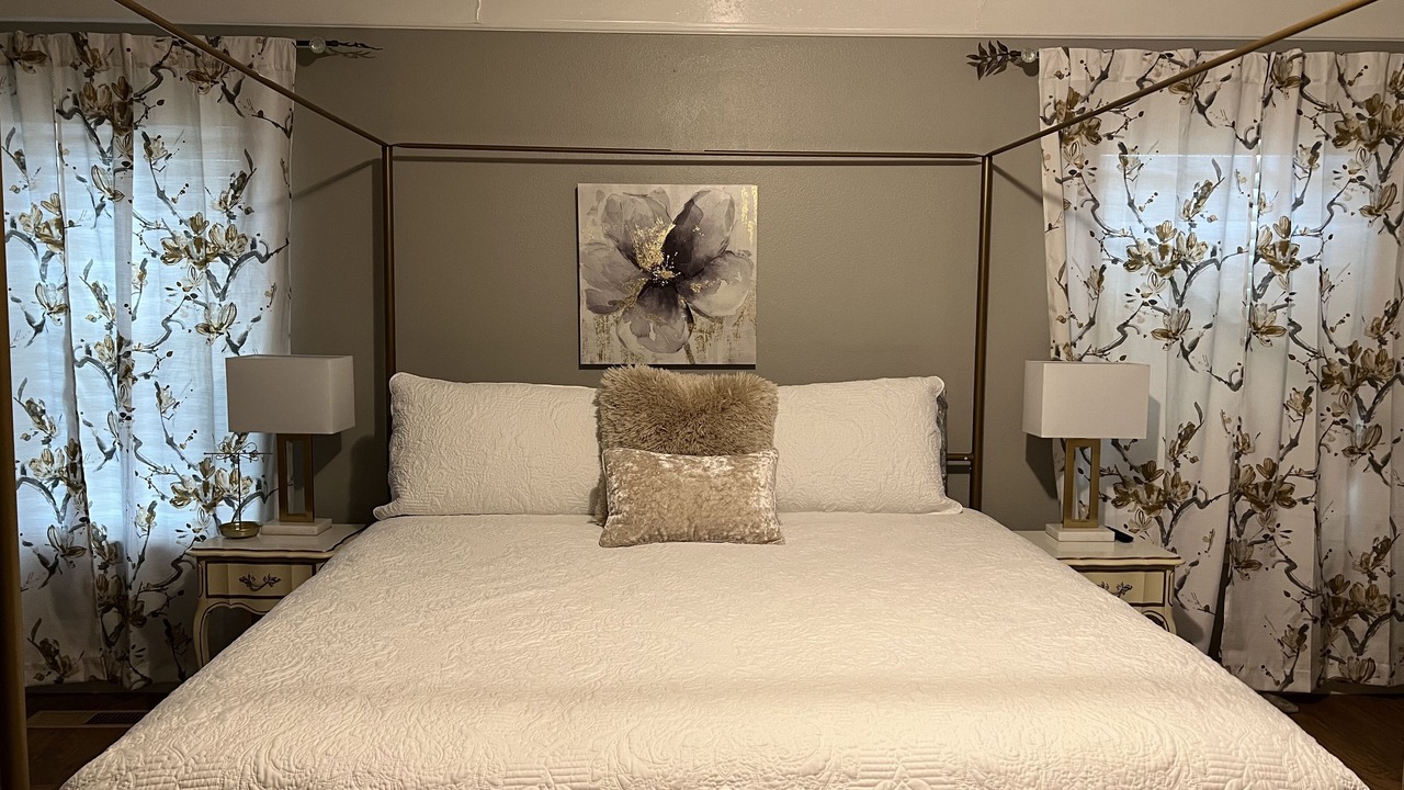 Photo of Bedroom in Roswell