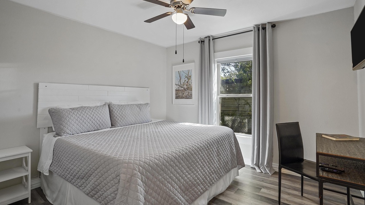 Photo of Bedroom in Lake Worth