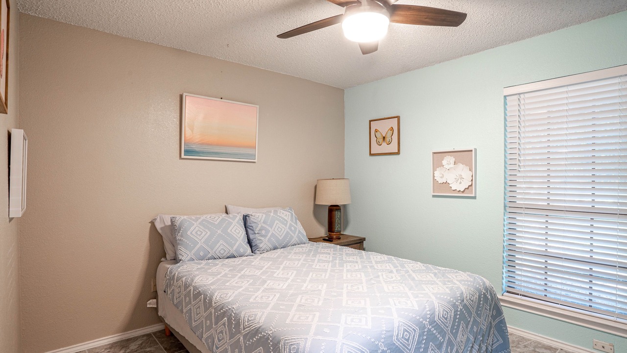 Photo of Bedroom in Crowley