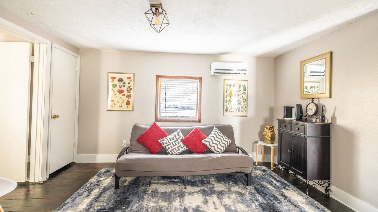 Photo of Livingroom in Woodfin