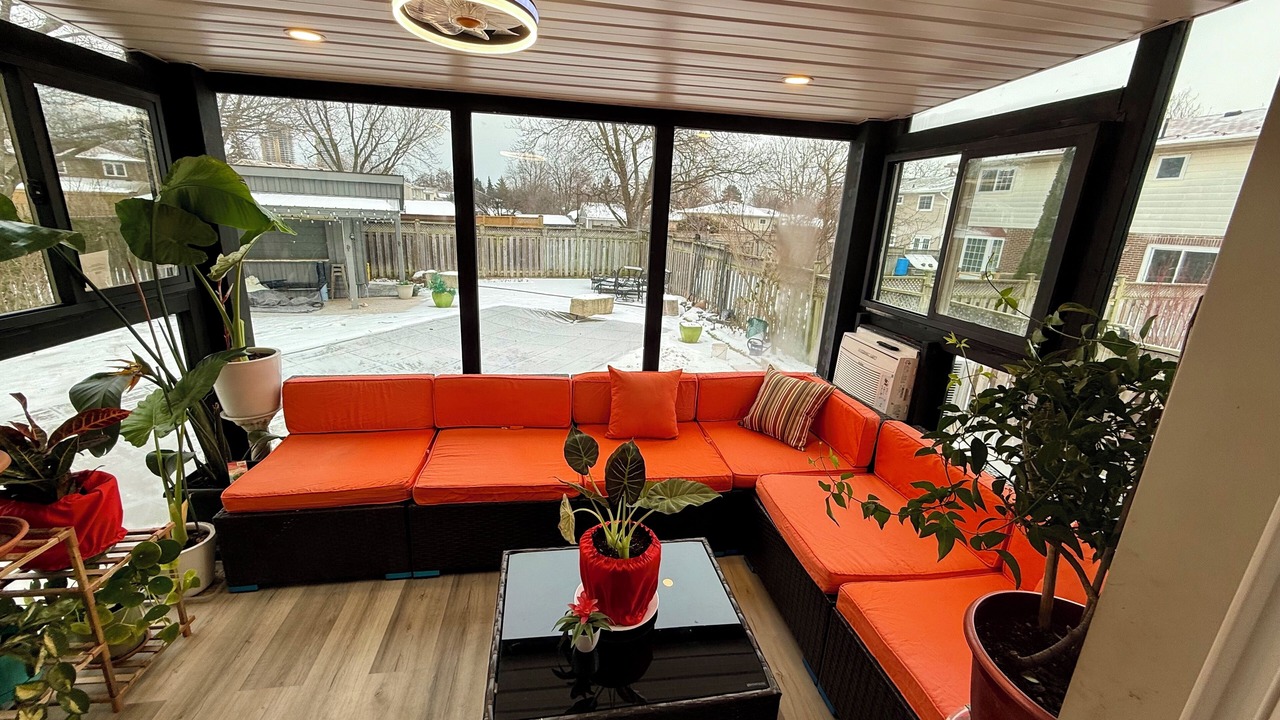 Photo of Livingroom in Milton