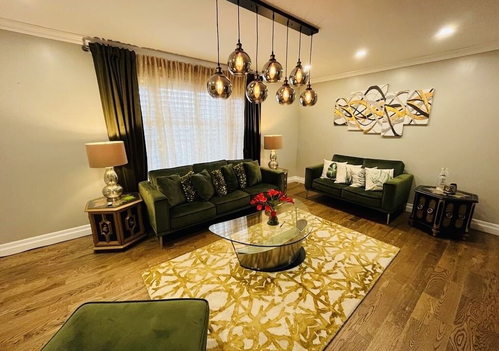 Photo of Livingroom in Milton