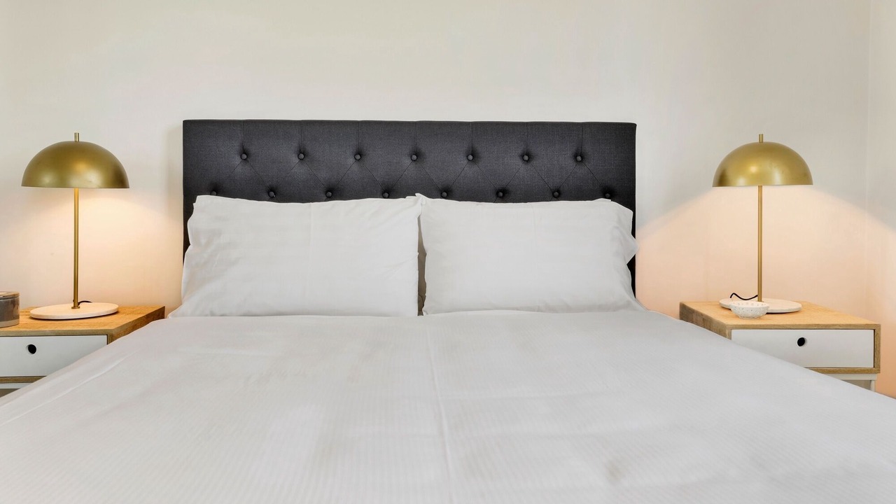 Photo of Others in Ivanhoe