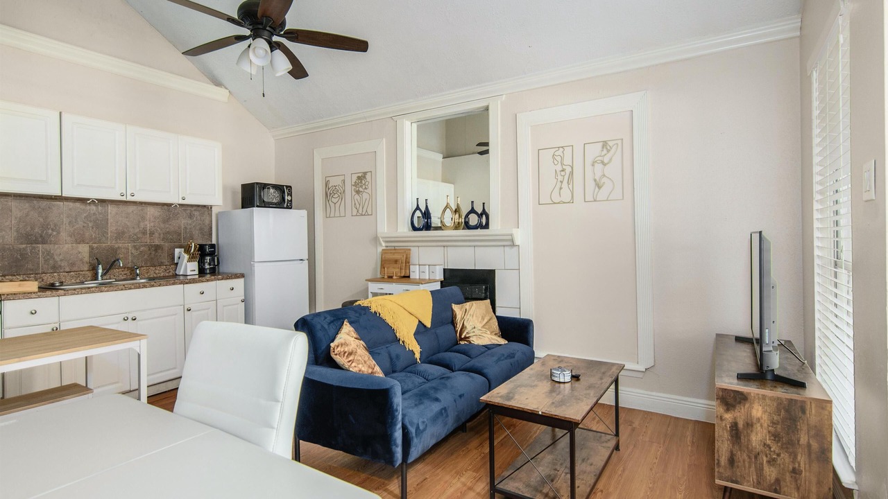Photo of Livingroom in Central Southwest