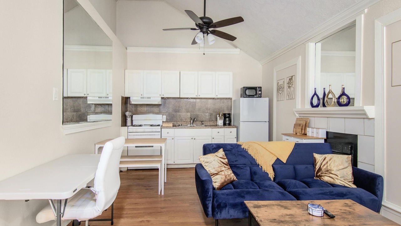 Photo of Livingroom in Central Southwest
