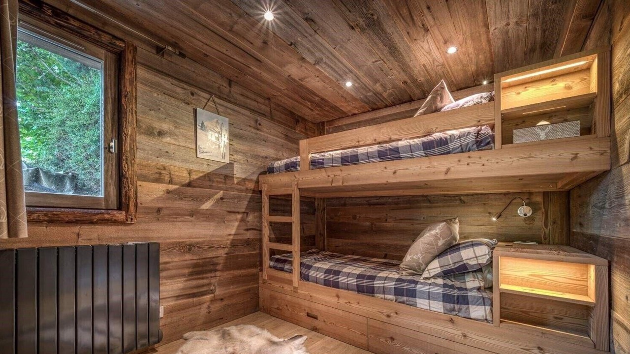 Photo of Bedroom in Demi-Quartier