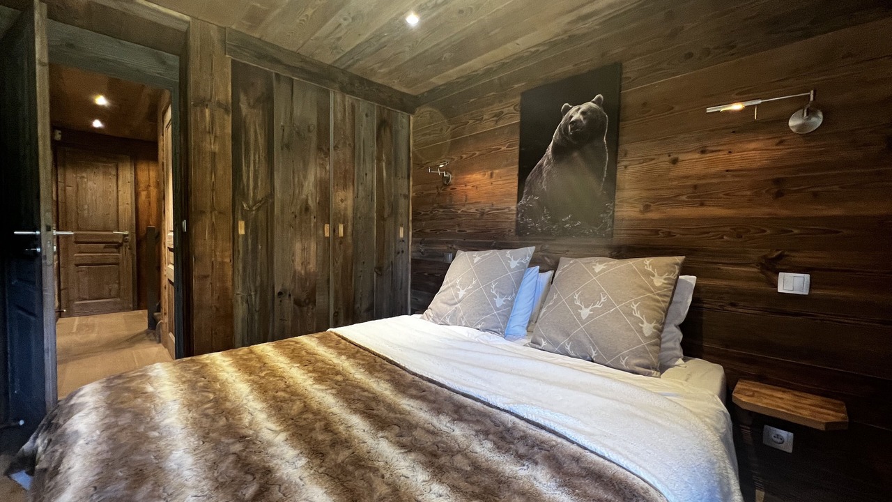 Photo of Bedroom in Demi-Quartier