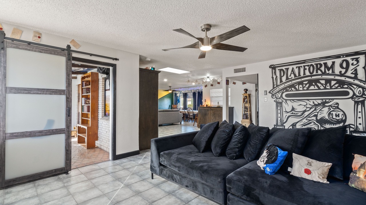 Photo of Livingroom in Biggs Field