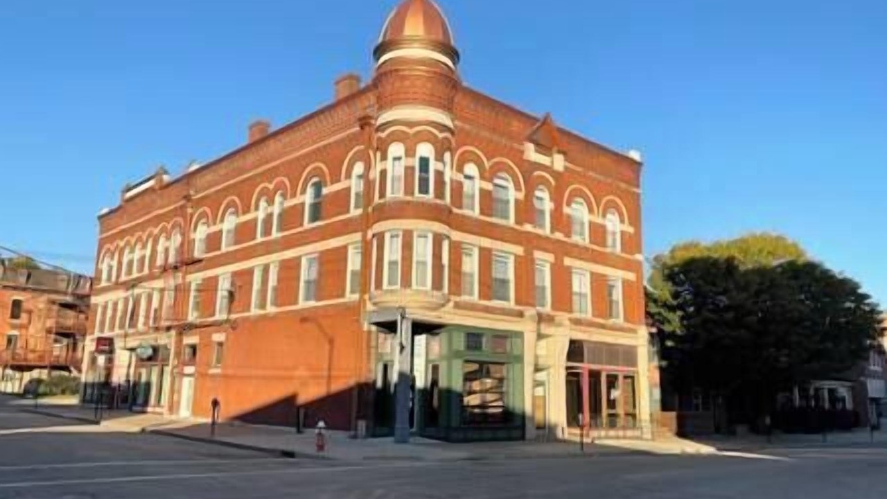 Photo of Others in Downtown Dubuque
