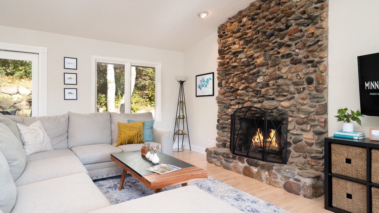 Photo of Livingroom in Mound