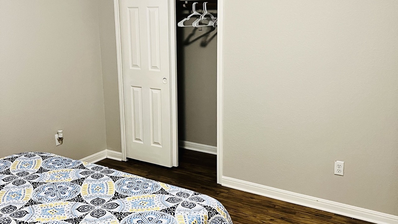Photo of Bedroom in Manor