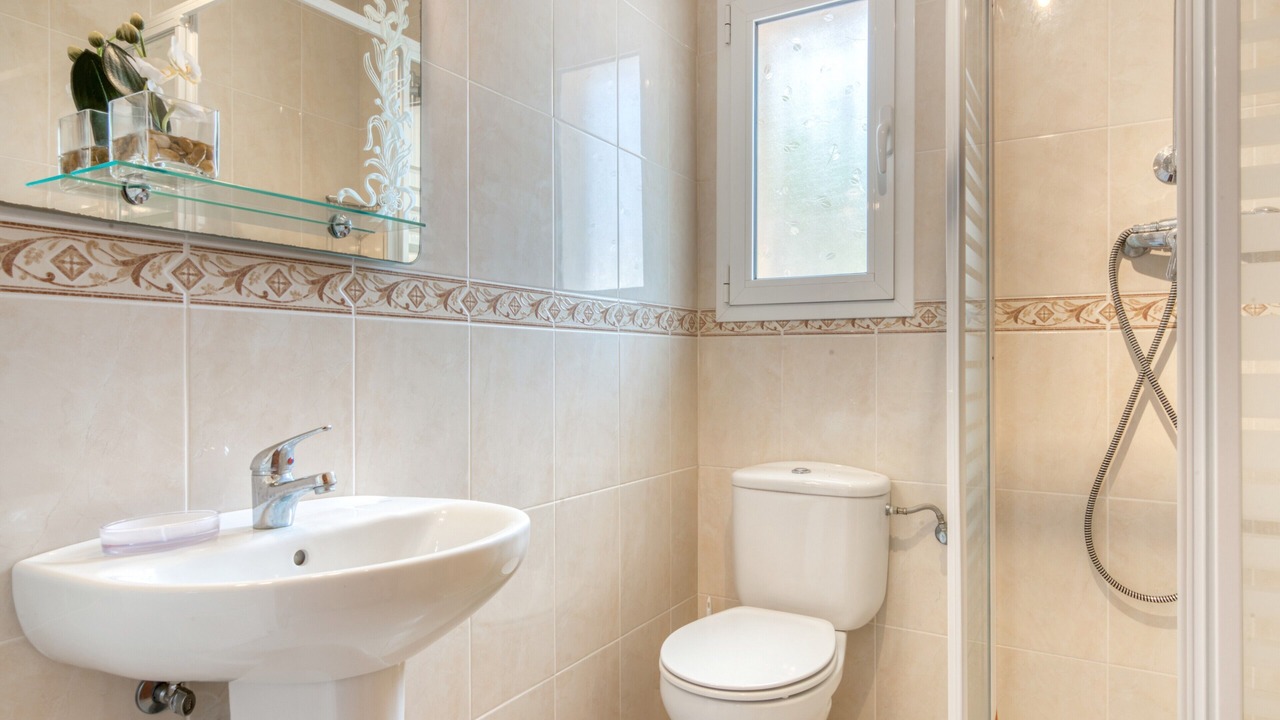 Photo of Bathroom in Benimeit