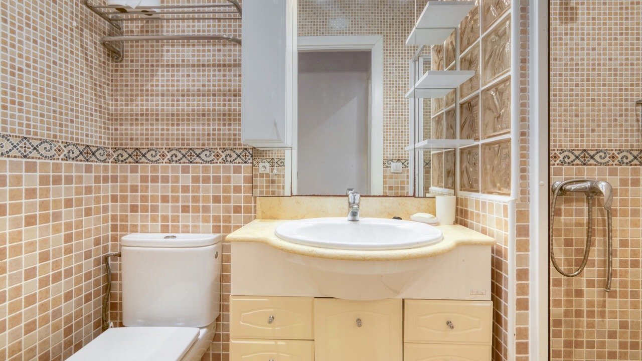 Photo of Bathroom in Benimeit