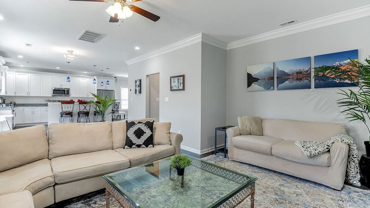 Photo of Livingroom in East Ocean View
