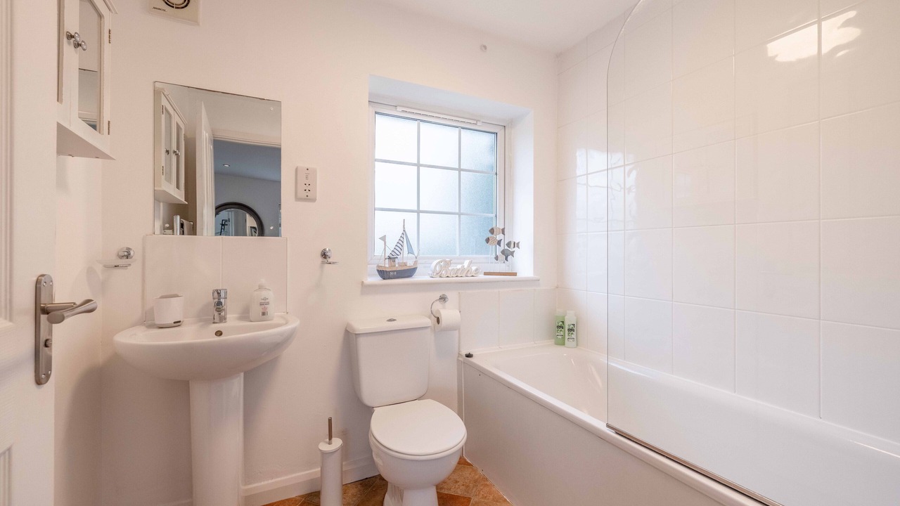 Photo of Bathroom in George Green