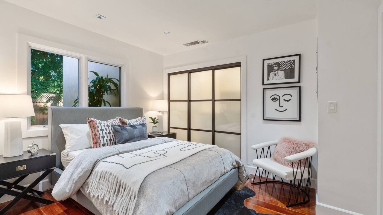 Photo of Bedroom in Beverly Grove