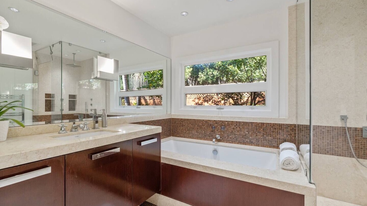 Photo of Bathroom in Beverly Grove