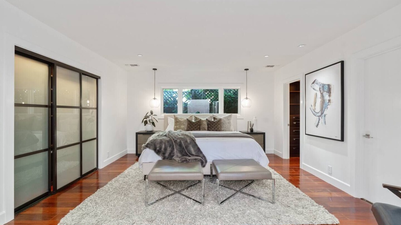 Photo of Bedroom in Beverly Grove