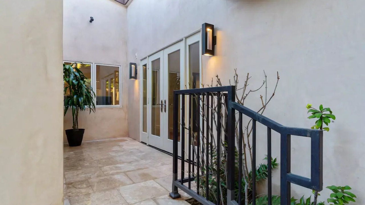 Photo of Outdoor in Beverly Grove