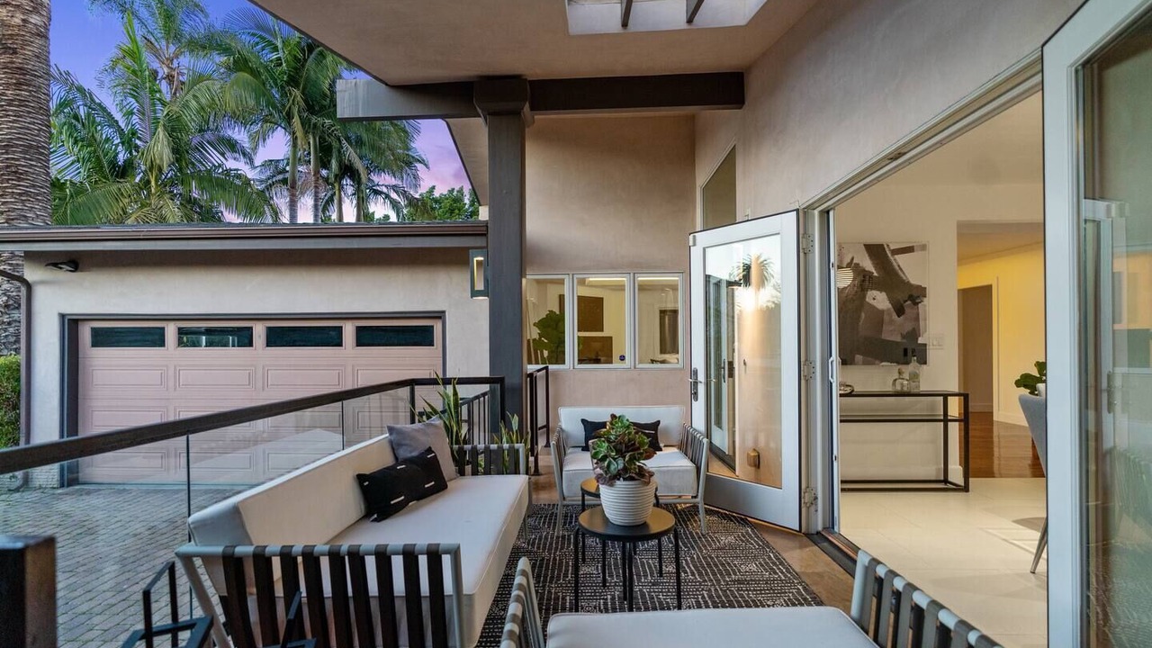 Photo of Patio Balcony in Beverly Grove